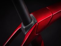 Trek Domane SLR 9 AXS 56 Metallic Red Smoke to Red Carb